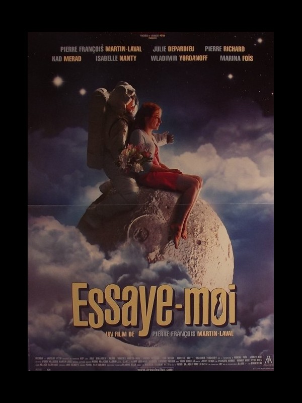 Affiche du film ESSAYE MOI