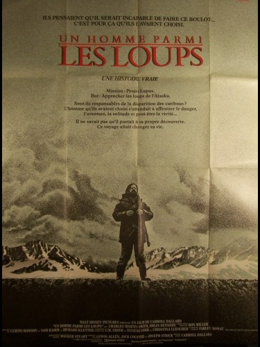 Affiche du film UN HOMME PARMI LES LOUPS