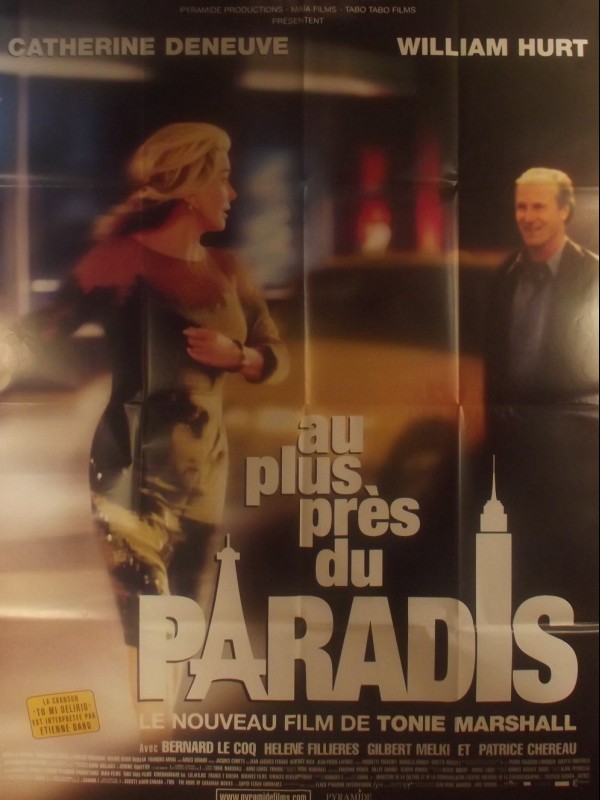 Affiche du film AU PLUS PRES DU PARADIS