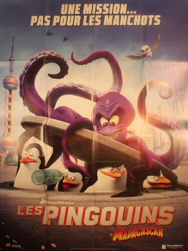 Affiche du film LES PINGOUINS DE MADAGASCAR - Titre original : PENGUINS OF MADAGASCAR