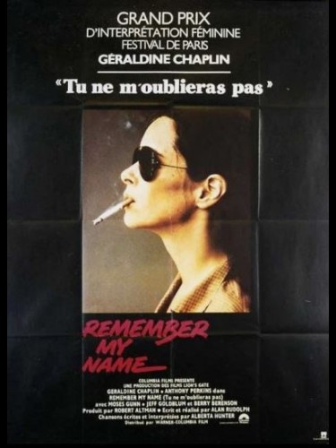 Affiche du film TU NE M'OUBLIERAS PAS