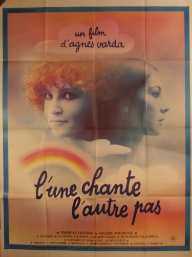 L'UNE CHANTE L'AUTRE PAS